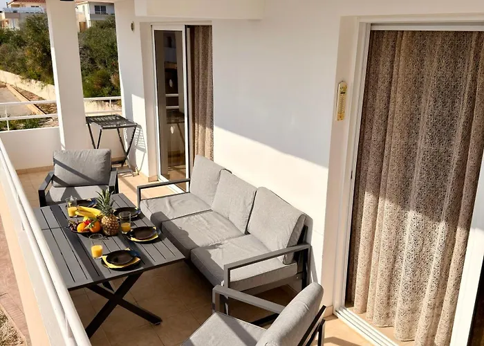 Апартаменты Rope And Reef 2bd Walk To Nissi And Pool Айя-Напа