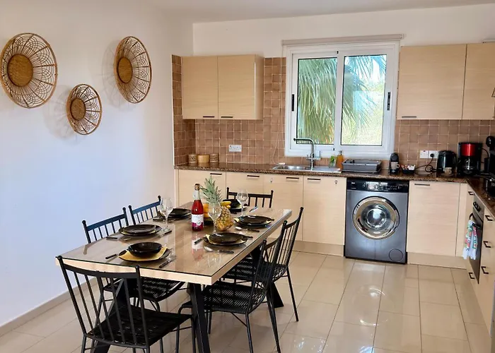 Апартаменты Rope And Reef 2bd Walk To Nissi And Pool